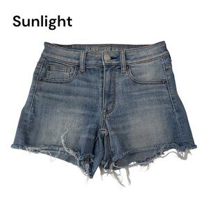 American Eagle Womens SZ 2 High Rise Distressed Denim Shortie Frayed Hemmed